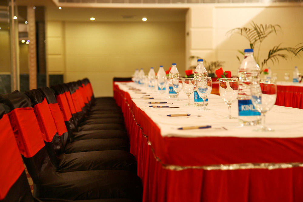 Continent Nakodar Hotel & Resorts Extérieur photo