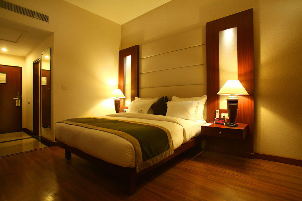 Continent Nakodar Hotel & Resorts Extérieur photo